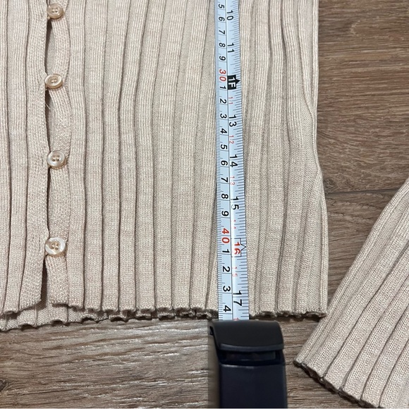 Pink Rose Button-up Cropped Sweater - Size Medium - Picture 6 of 12